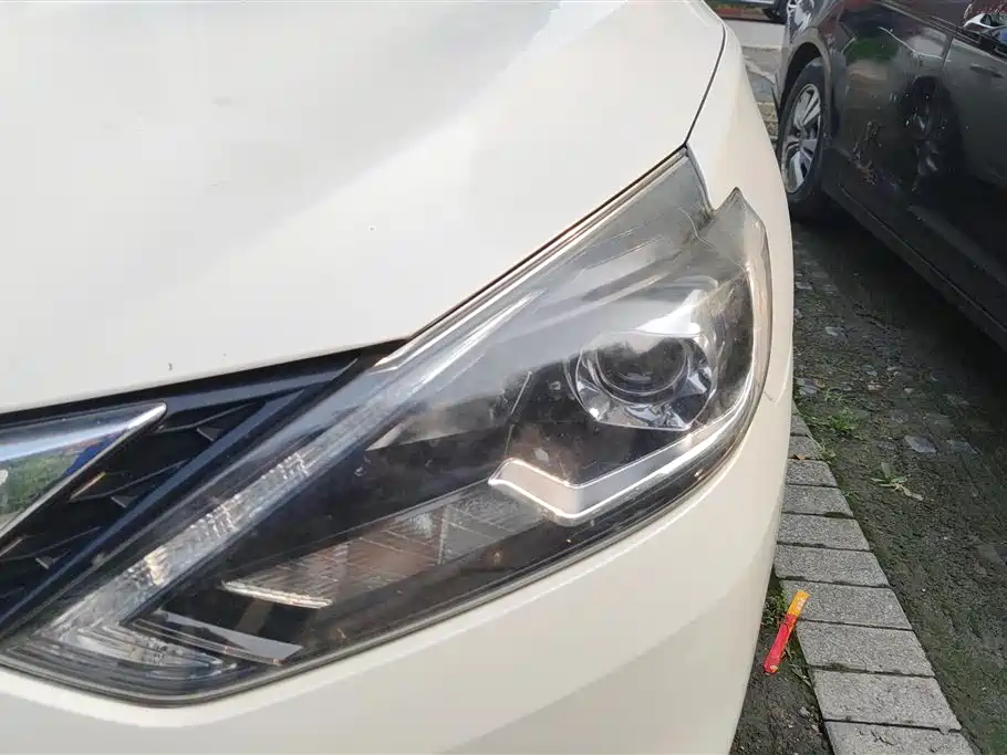 Sylphy 1.6 XV CVT Premium