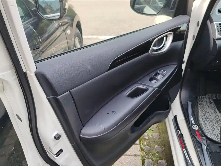 Sylphy 1.6 XV CVT Premium