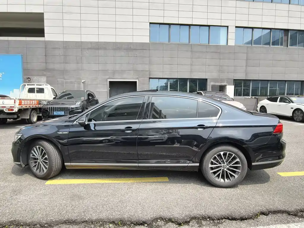 Magotan 330 TSI DSG Luxury