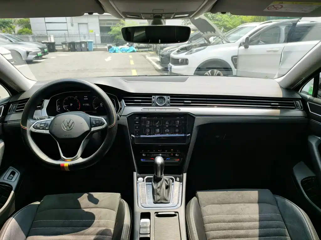 Magotan 330 TSI DSG Luxury