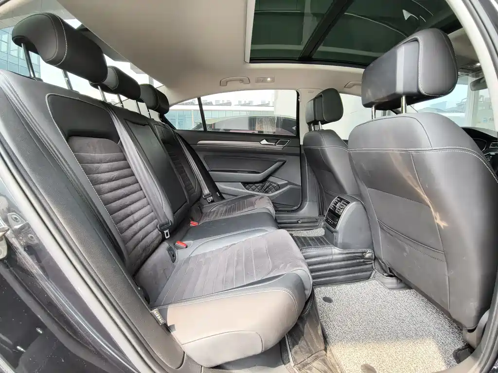 Magotan 330 TSI DSG Luxury