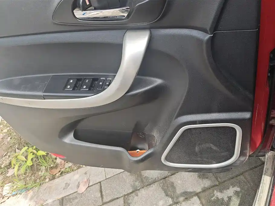 Changan CS35 1.6 L Auto Luxury CN-IV