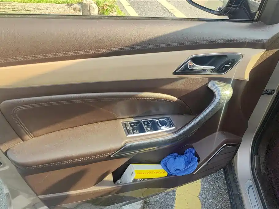 Leopaard CS9 猎豹CS9 2018款 1.5 T CVT劲朗型