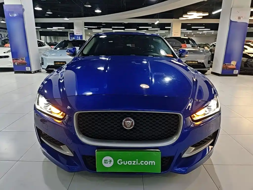 Jaguar XE 捷豹XE 2018款 2.0 T 250 PS 两驱R-Sport运动版