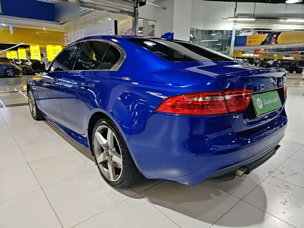 Jaguar XE 捷豹XE 2018款 2.0 T 250 PS 两驱R-Sport运动版