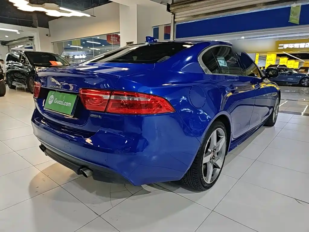 Jaguar XE 捷豹XE 2018款 2.0 T 250 PS 两驱R-Sport运动版