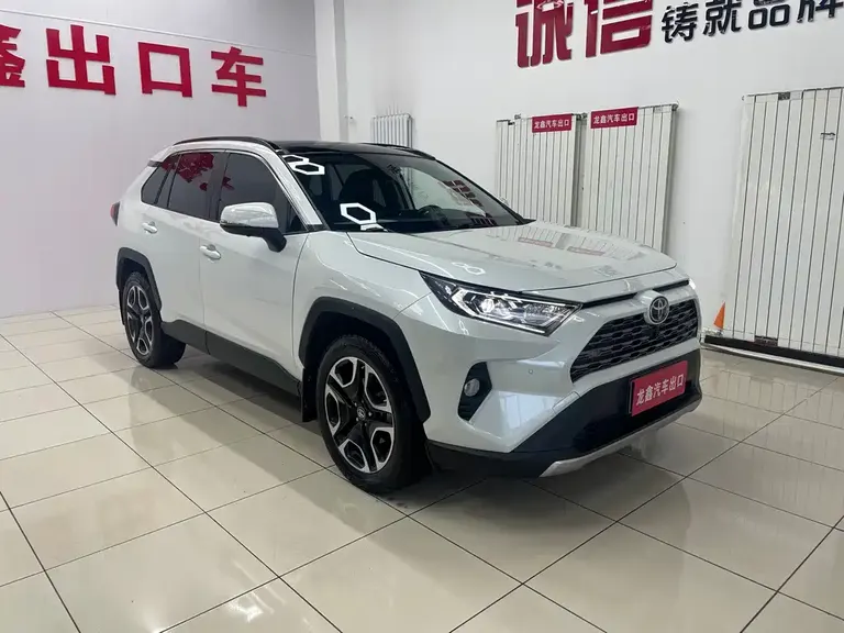 Toyota RAV4 2.0 L CVT 4 WD Distinguished