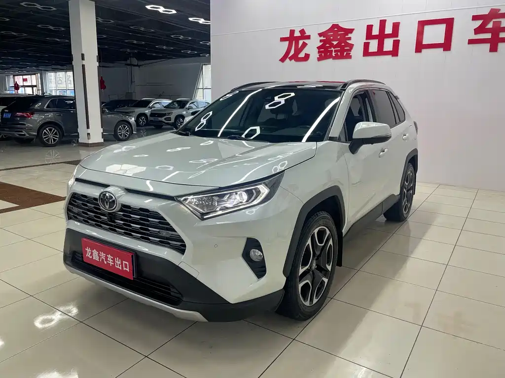 RAV4 2.0 L CVT 4 WD Distinguished