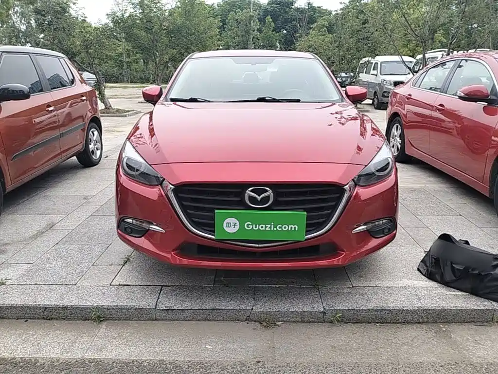 Mazda 3 Axela Sedan 1.5 L Auto Luxury CN-V