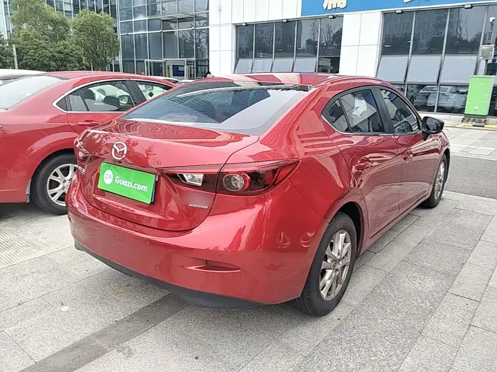 Mazda 3 Axela Sedan 1.5 L Auto Luxury CN-V