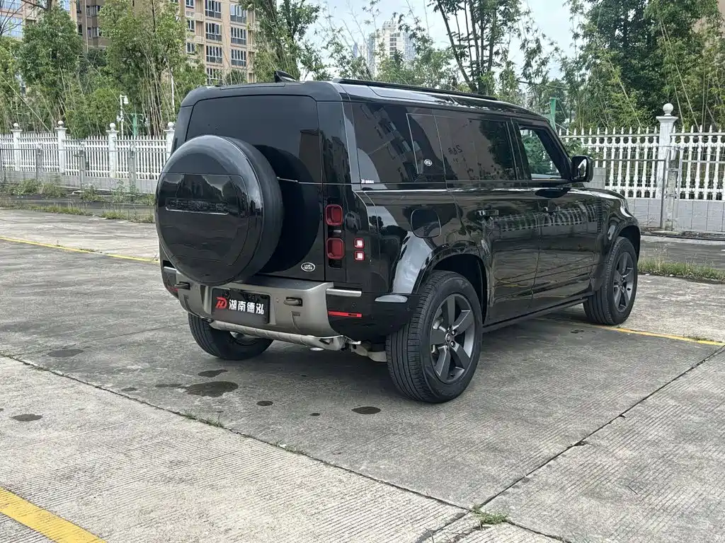 Land Rover Defender Facelift 110 3.0 T P400 X-DYNAMIC HSE