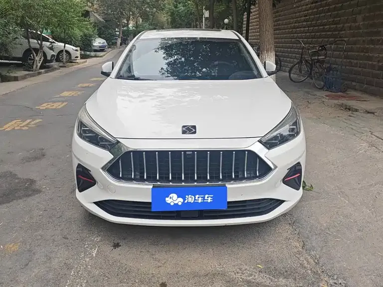 JAC Sehol A5 1.5 T CVT Distinguished Connected