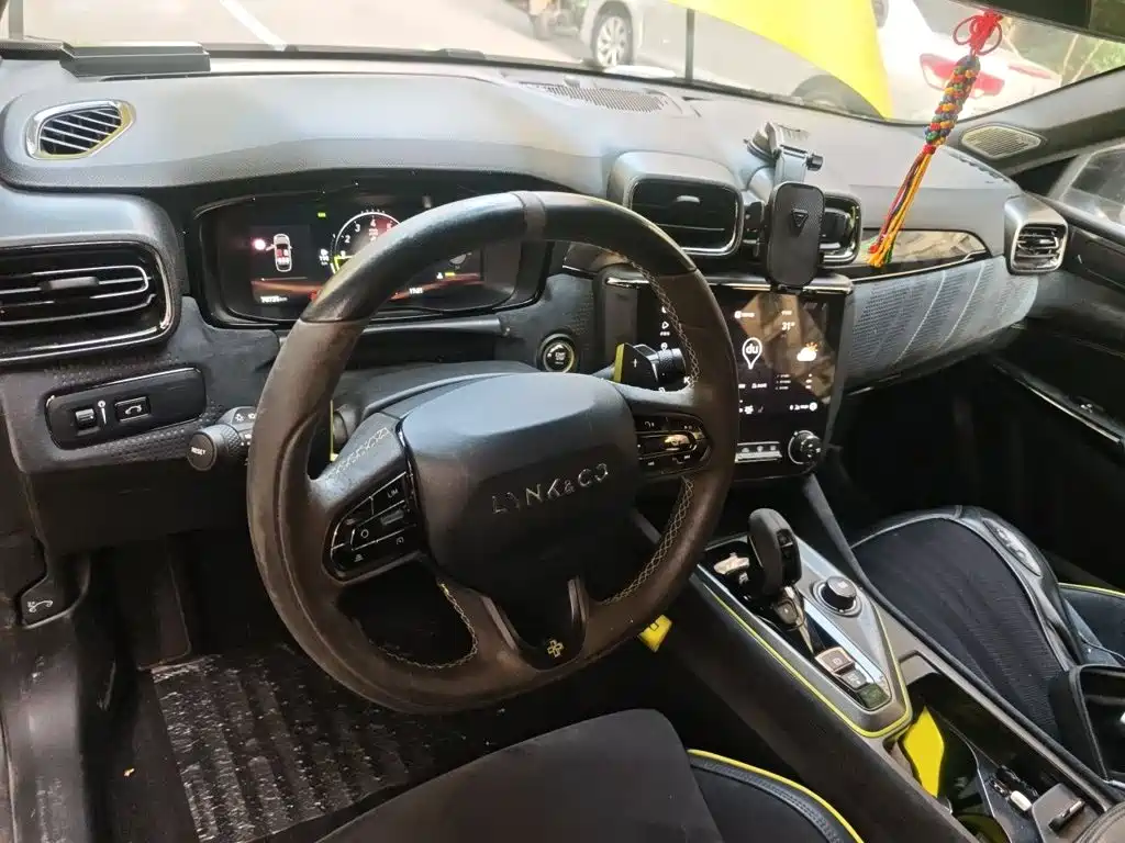 Lynk & Co 03 03+ 2.0 TD Auto Wind Control