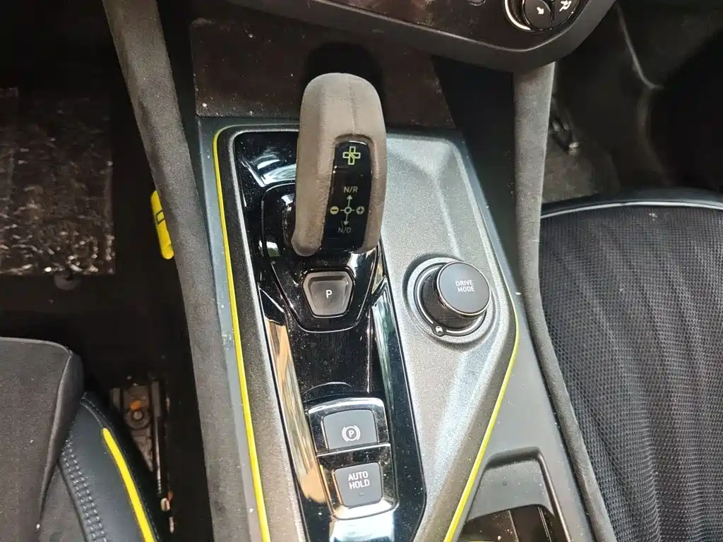 Lynk & Co 03 03+ 2.0 TD Auto Wind Control