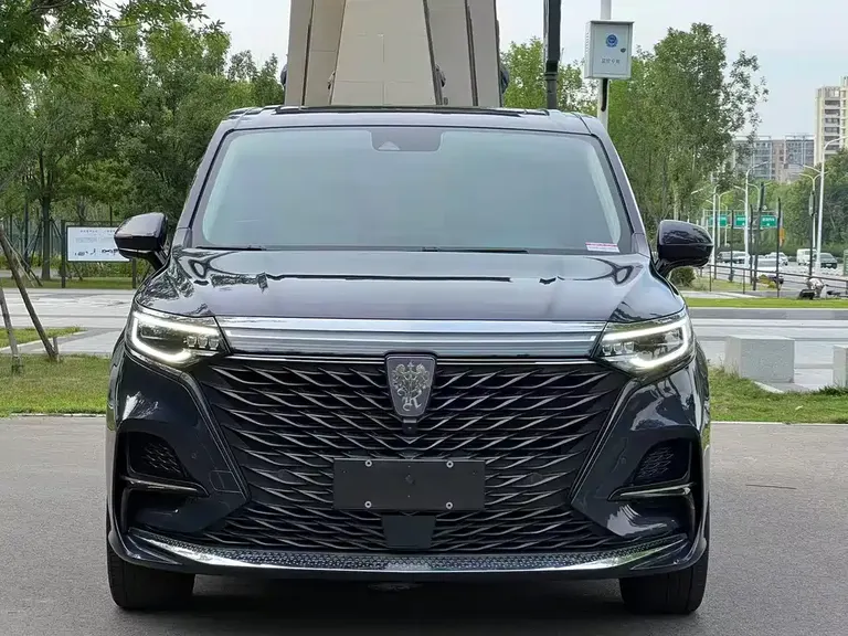 Roewe iMAX8 400 TGI Honored
