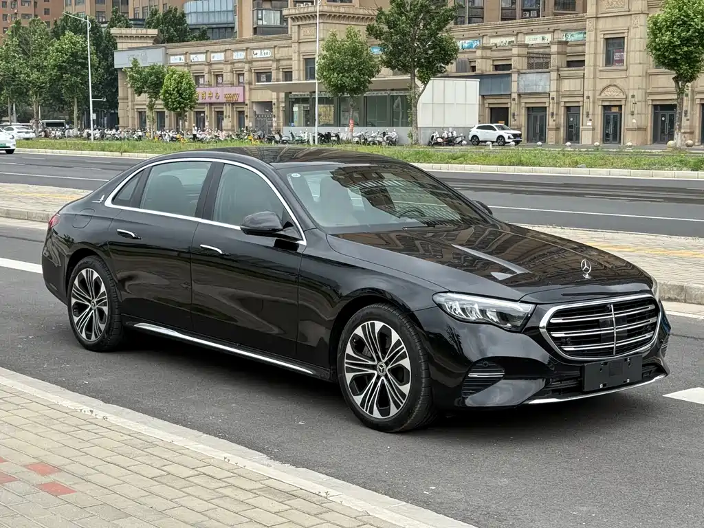 Mercedes-Benz E-Class NEV E 350 e L PHEV Sedan