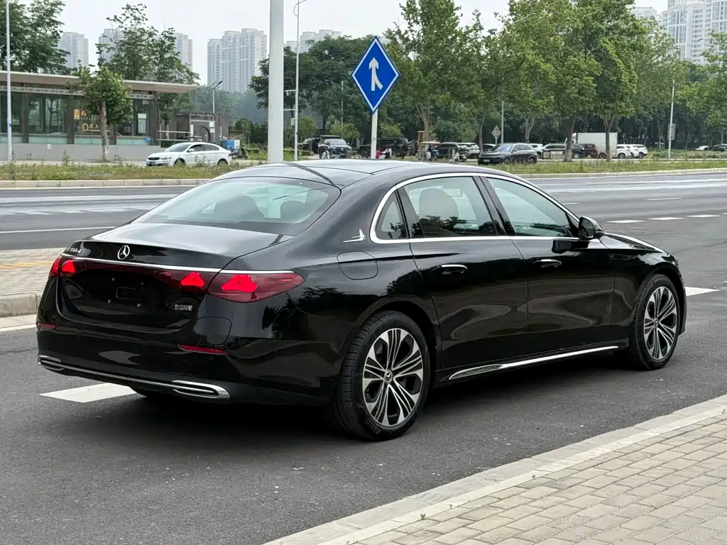 Mercedes-Benz E-Class NEV E 350 e L PHEV Sedan
