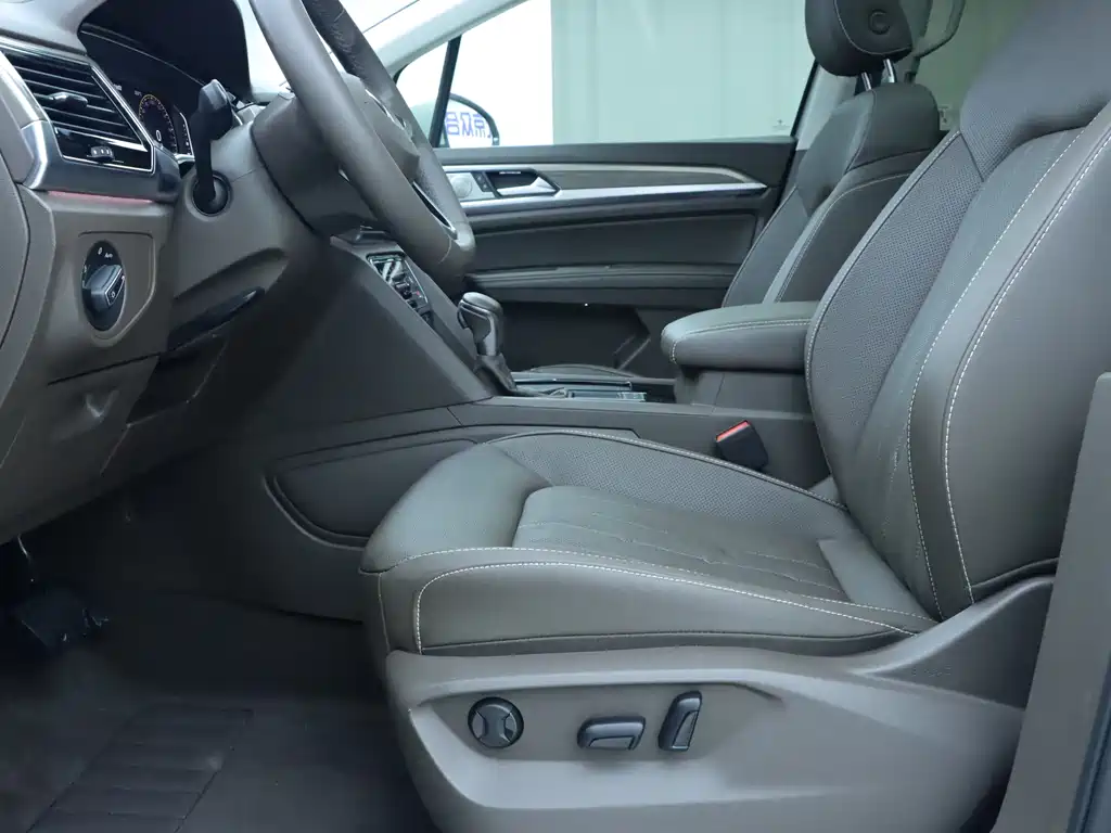 Viloran 330 TSI Luxury