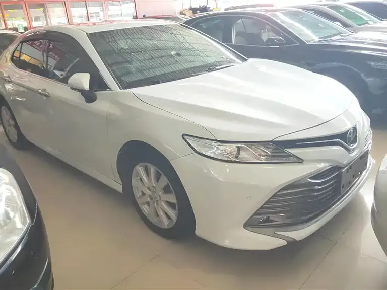 Toyota Camry 2.0 G Luxury CN-VI
