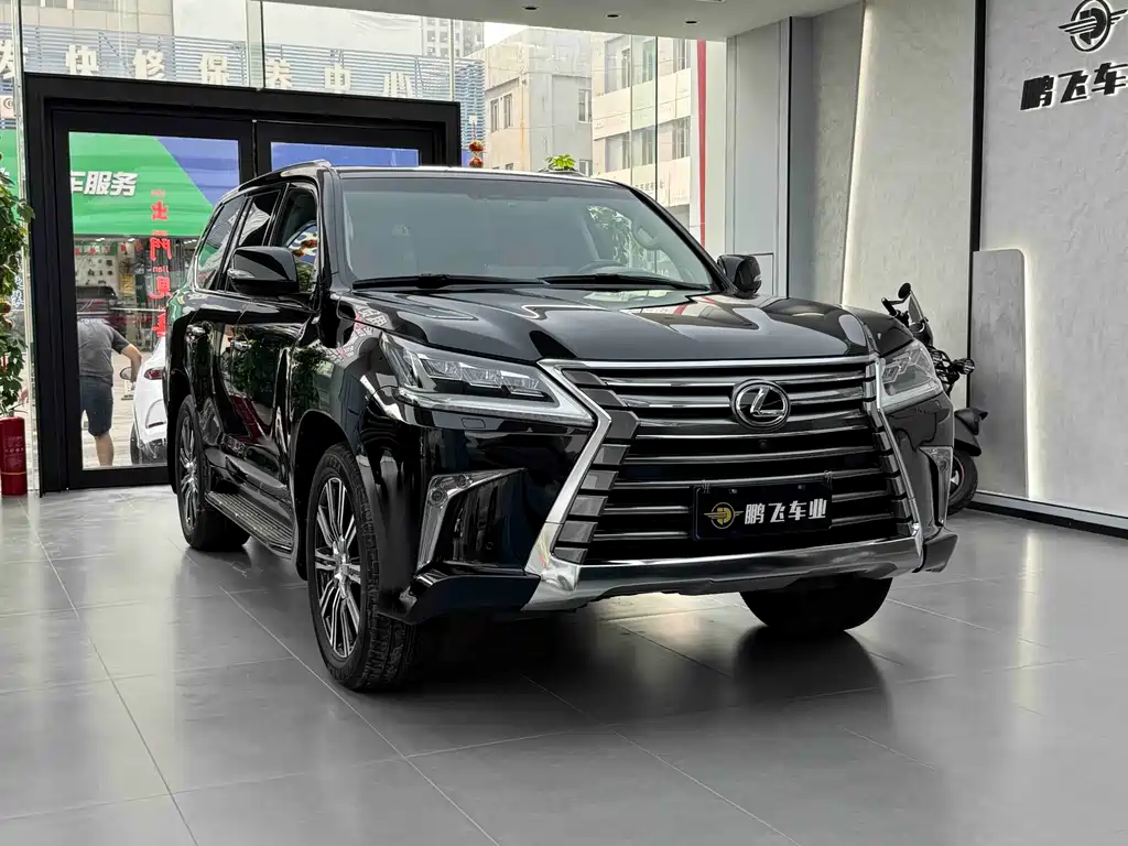 Lexus LX 570 Dynamic Luxury