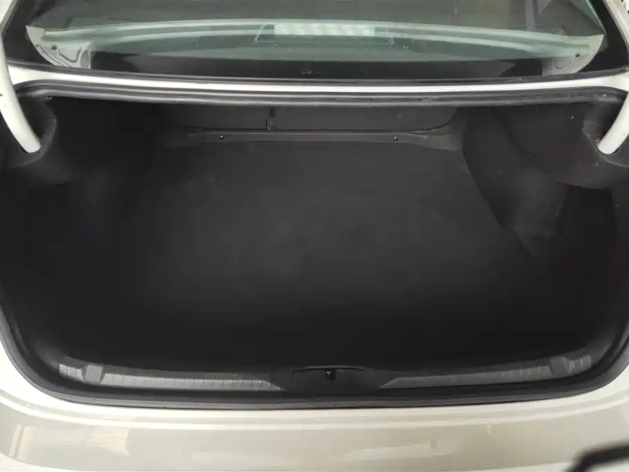 Lamando 280 TSI DSG Comfort
