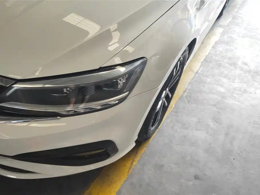 Lamando 280 TSI DSG Comfort