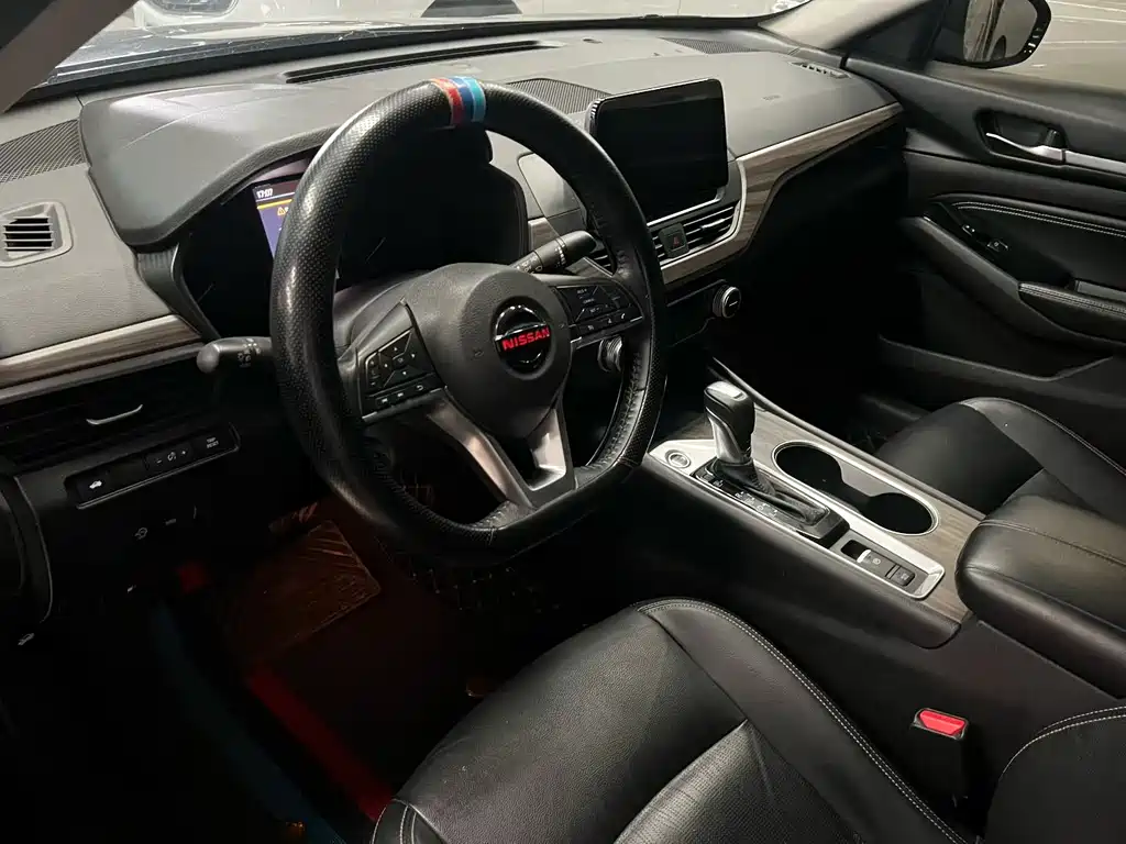 Teana 2.0 L XL Comfort