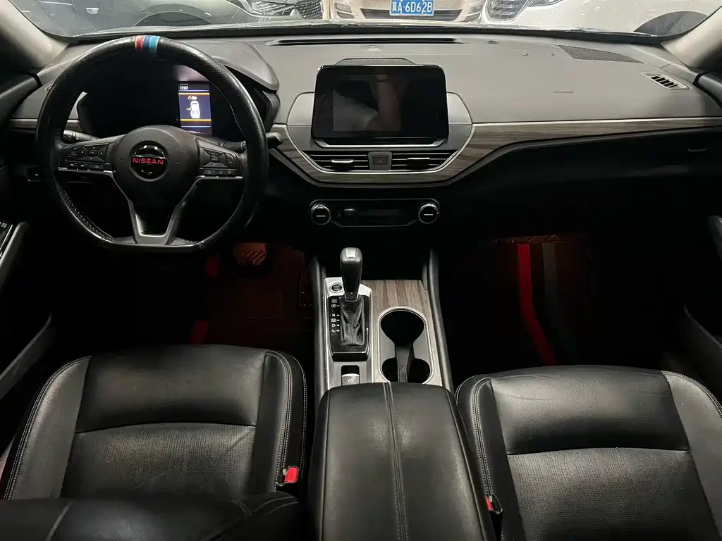 Teana 2.0 L XL Comfort