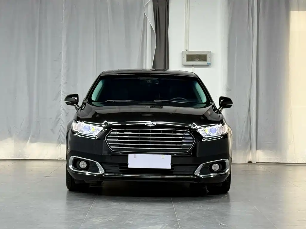 Taurus EcoBoost 180 Luxury