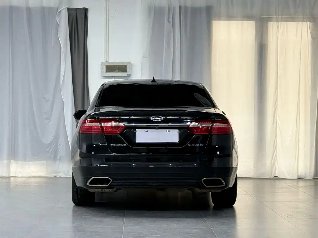 Taurus EcoBoost 180 Luxury