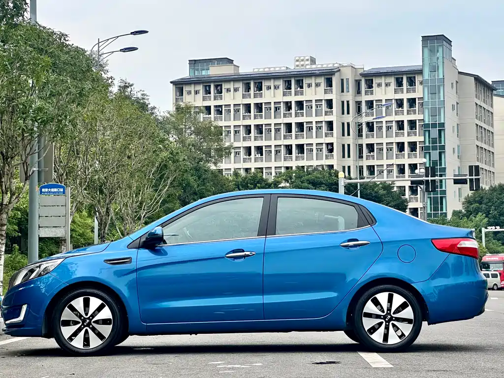 Kia K2 Sedan 1.6 L AT Premium Commemorative
