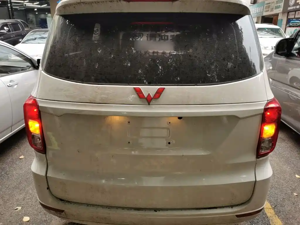 Wuling Hongguang 1.5 L S Standard CN-VI LAR