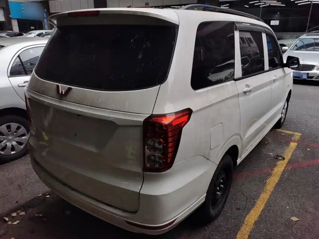Wuling Hongguang 1.5 L S Standard CN-VI LAR