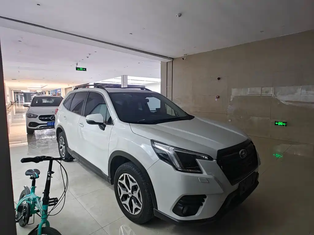 Forester 2.0 i AWD Luxury EyeSight