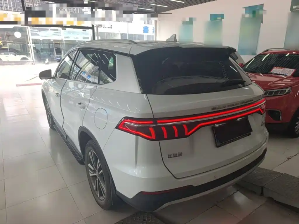 Song Pro 1.5 T Auto Luxury