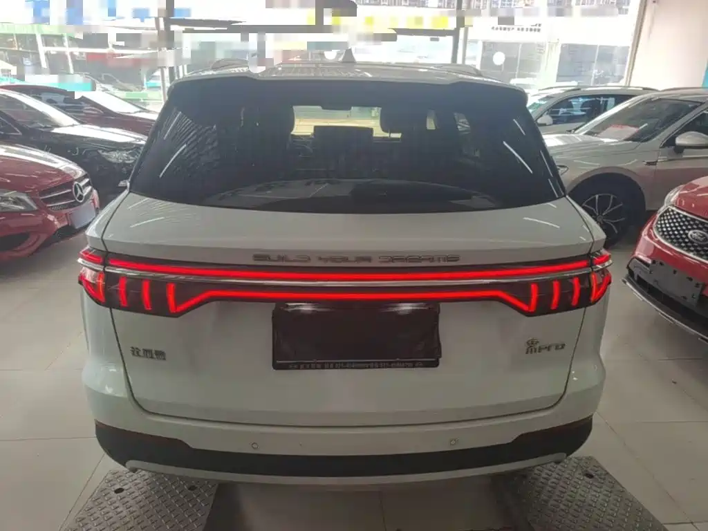 Song Pro 1.5 T Auto Luxury