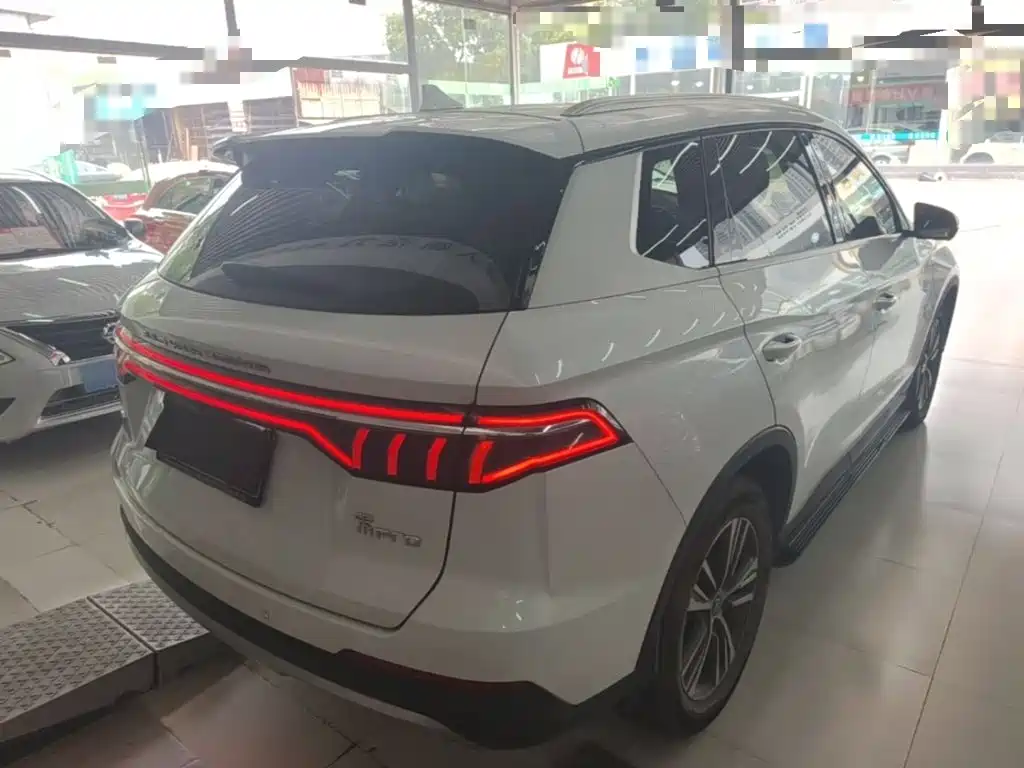 Song Pro 1.5 T Auto Luxury