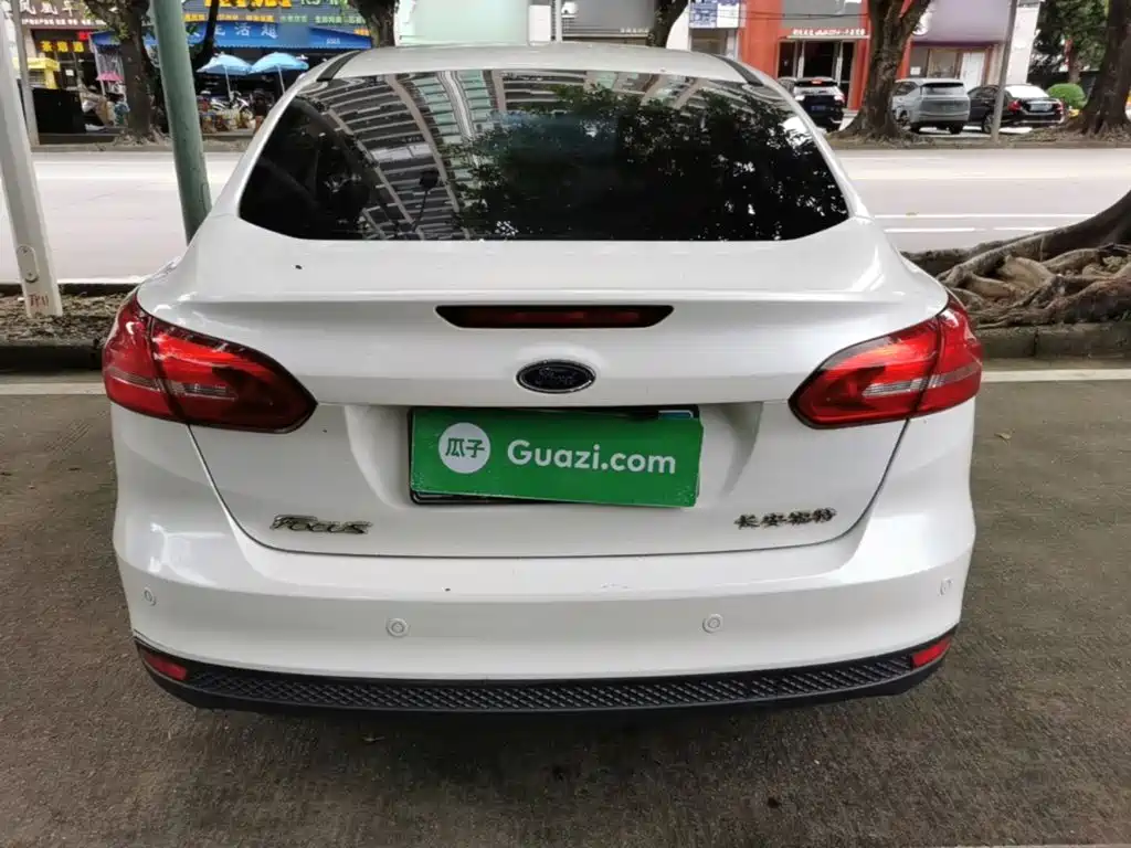Focus Sedan 1.6 L Auto Style