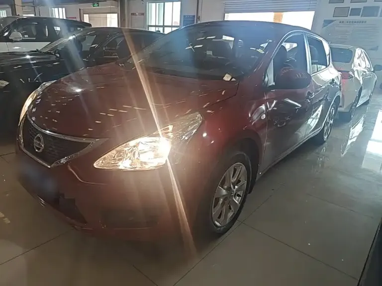 Nissan Tiida 1.6 L CVT Comfort