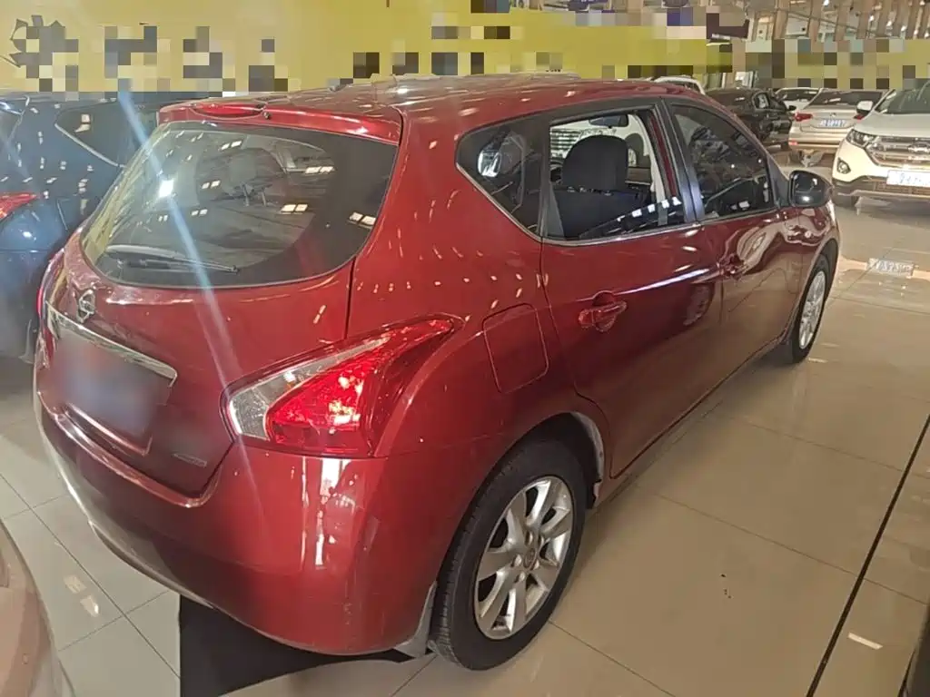 Tiida 1.6 L CVT Comfort