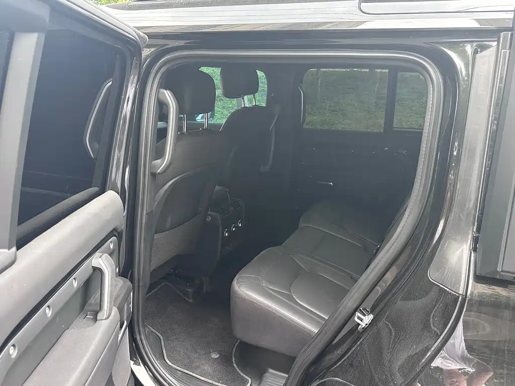 Land Rover Defender 110 3.0 T P400 X-DYNAMIC HSE