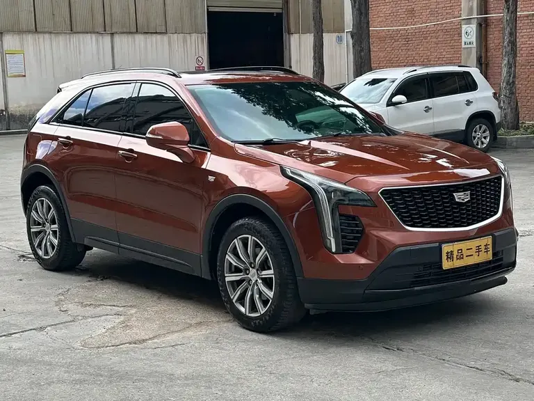 Cadillac XT4 28 T 2 WD Luxury Sport
