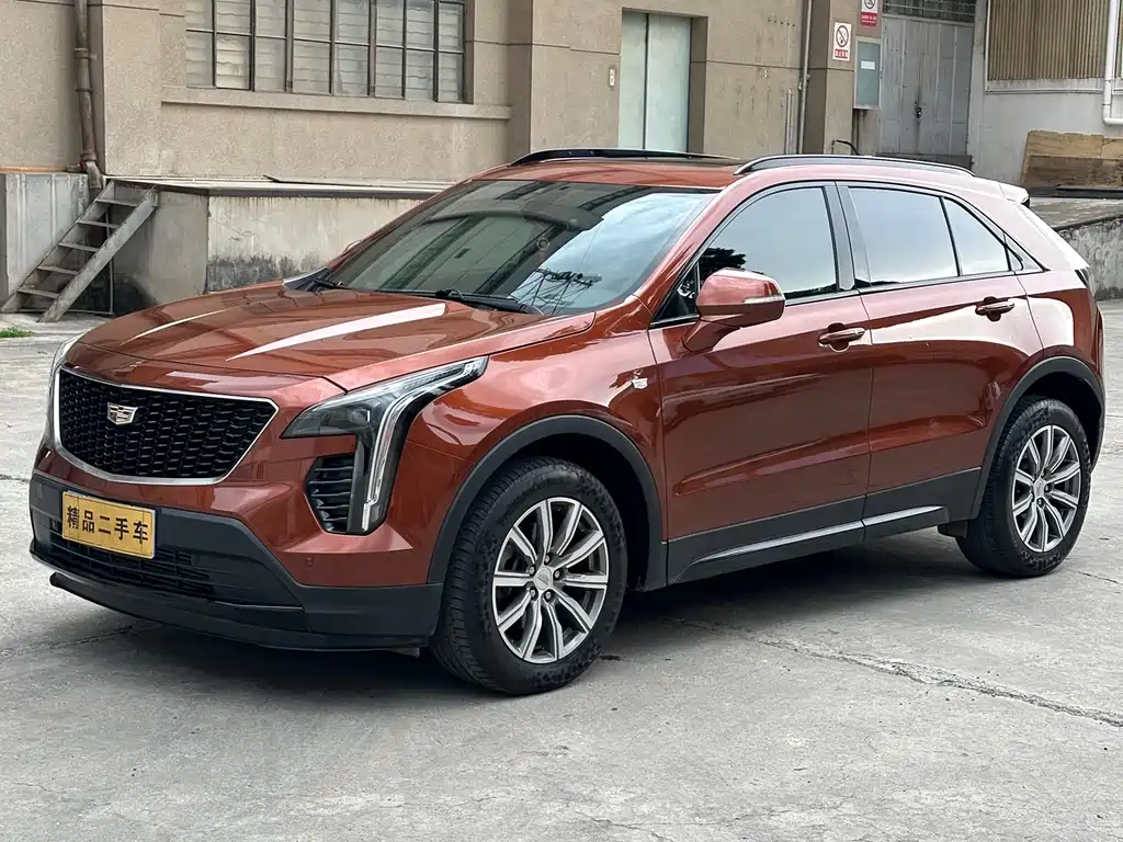 Cadillac XT4 28 T 2 WD Luxury Sport