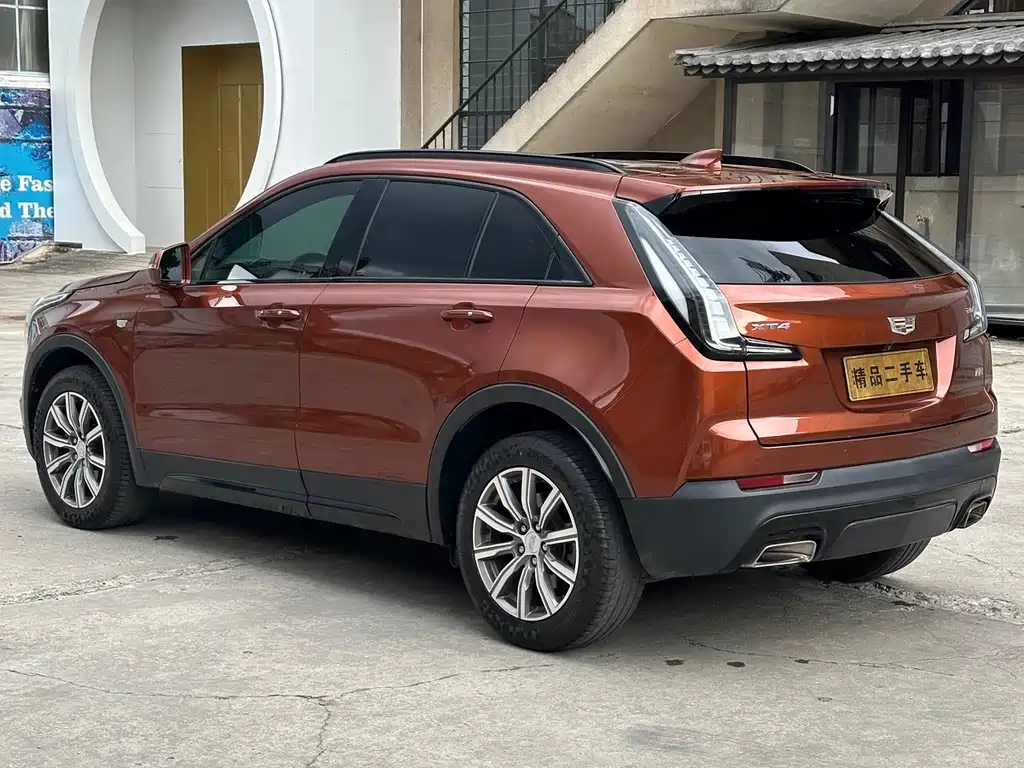 Cadillac XT4 28 T 2 WD Luxury Sport