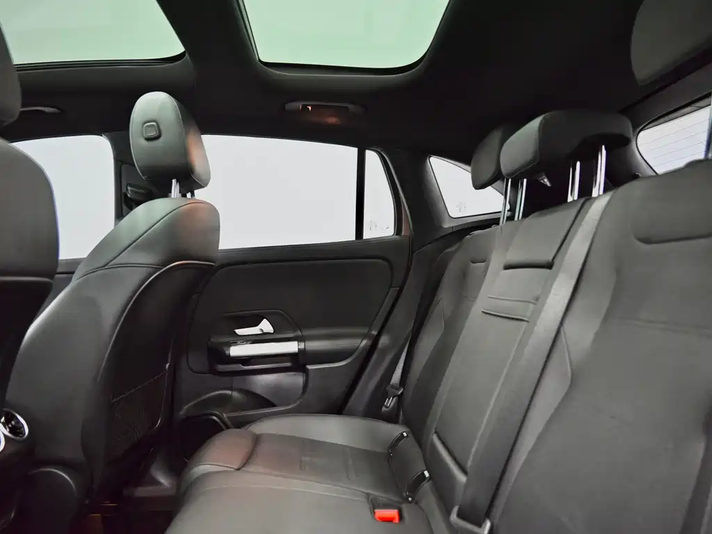 Mercedes-Benz GLA GLA 200