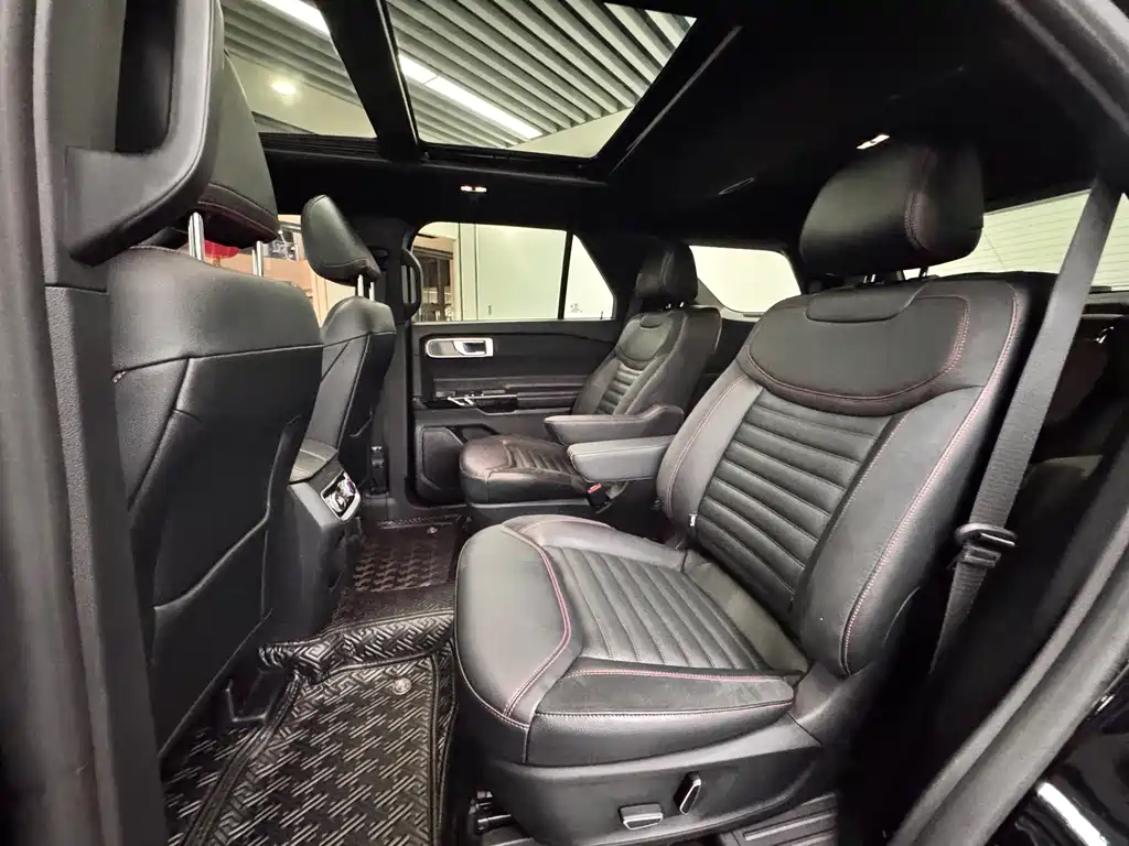Explorer EcoBoost 285 4 WD ST-LINE 6-seat