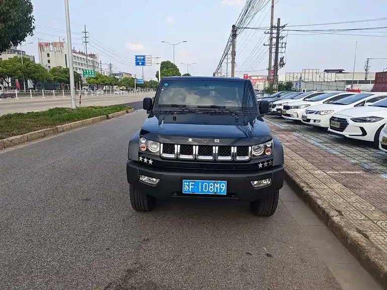 BAIC BJ40 40 L 2.3 T Manual 4 WD Premium