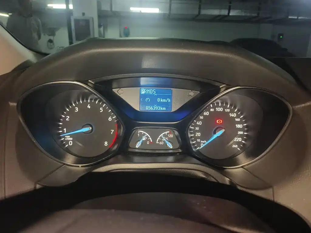 Focus Sedan Classic 1.6 L Auto Style Smart Travel