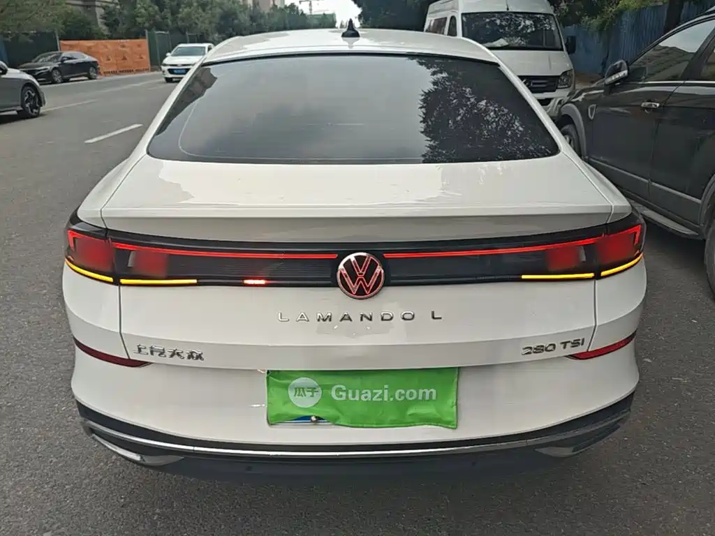 Lamando Lamando L 280 TSI DSG Spicy Cool