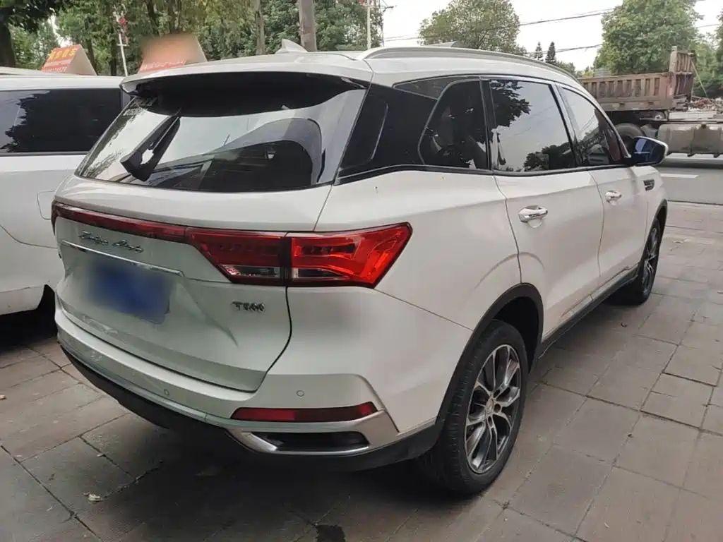 Zotye T500 1.5 T Auto Intelligent Connected Distinguished